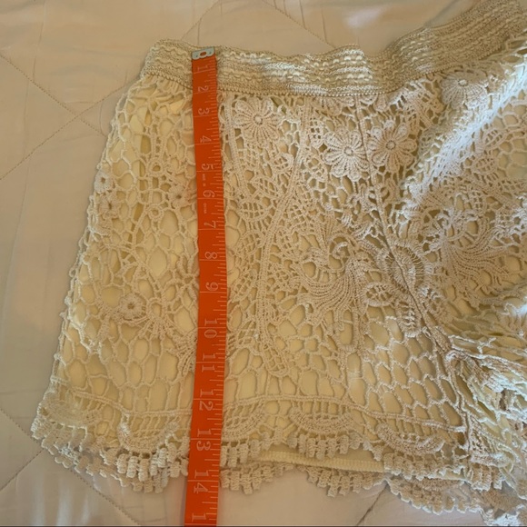Crochet cream boho shorts size L with cream lining elastic waist hippie Shorts - Picture 9 of 11